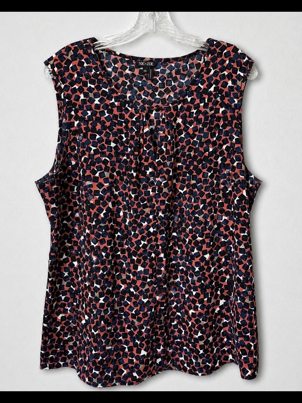 NIC+ZOE Sleeveless Geometric Print Camisole in Pink and Navy